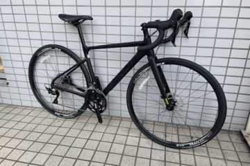 <span class="title">ようやく入荷しました。cannondale『CAAD13 Disc 105』</span>