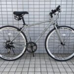 大人気!お手頃クロスバイク『アウターリミッツ』クールグレイ450mmのご案内♪